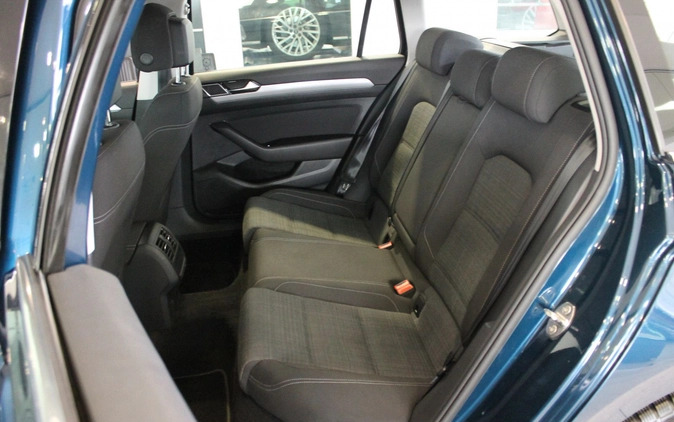 Volkswagen Passat cena 89900 przebieg: 94000, rok produkcji 2019 z Wasilków małe 301
